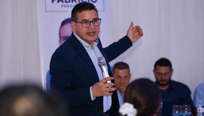 El candidato conservador costarricense Fabricio Alvarado, acorralado por denuncias de acoso sexual