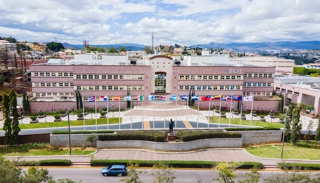 Agencia japonesa mejora calificación de riesgo del BCIE a “AA+”