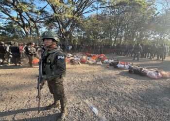 Ejército guatemalteco toma control de centros penitenciarios y rompe comunicación entre pandillas