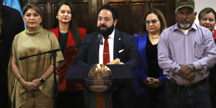 Presidente del Congreso de Honduras convoca a Comisión Permanente para “analizar resultados electorales” y oposición califica la sesión como ilegal
