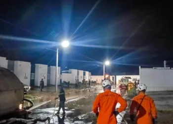 El Salvador suspende permisos de construcción a una de las principales desarrolladoras urbanísticas tras inundación en complejo habitacional