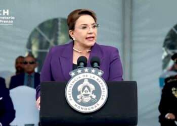 Presidenta de Honduras ordena iniciar transición del poder y reafirma que dejará la Presidencia el 27 de enero