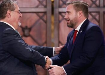 EE UU anuncia inversión en Guatemala por $110 millones en carreteras y ferrocarriles prioritarios