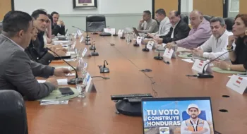 Honduras: Partidos Nacional y Liberal buscan consensos para la presidencia del Congreso Nacional en reunión en sede empresarial