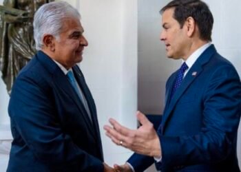 Presidente de Panamá se reúne con secretario de Estado en Davos y recibe invitación a Cumbre de Jefes de Estado en Florida