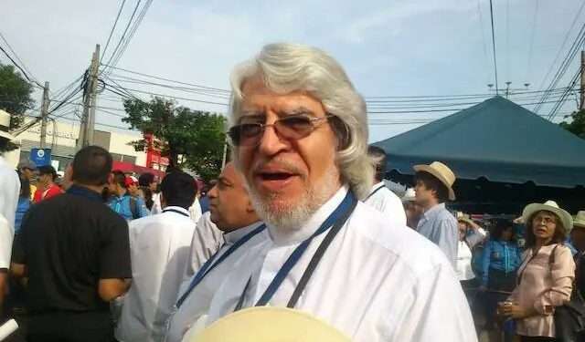 Iglesia Católica en El Salvador retira a sacerdote tras condena por abuso sexual