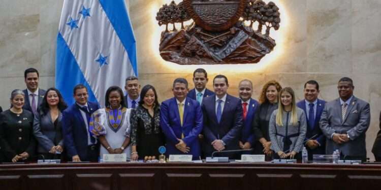 Congreso Nacional de Honduras elige su directiva 2026-2030 y nombra a Tomás Zambrano como presidente