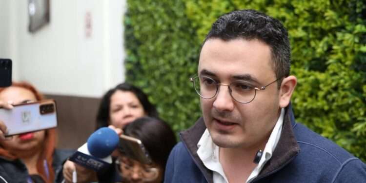 Diputado oficialista del Congreso de Guatemala arremete contra cúpula empresarial y la acusa de intentar influir en ley de puertos