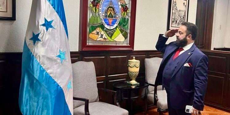 ¿Dónde está Luis Redondo? Rumores rodean al desaparecido expresidente del Congreso Nacional de Honduras