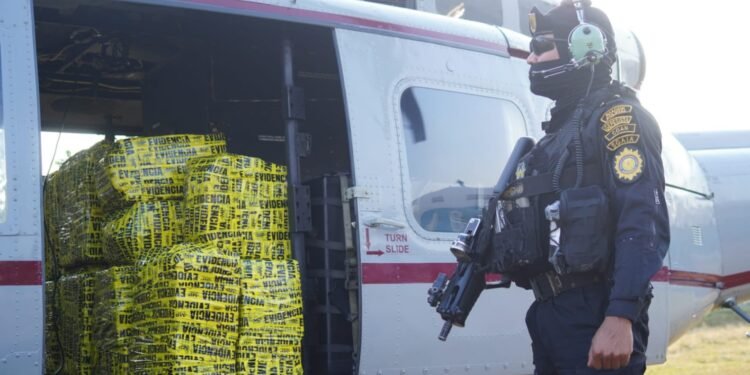 Guatemala confirma decomiso de 1,240 kilos de cocaína en Puerto Quetzal con valor de más de $16 millones