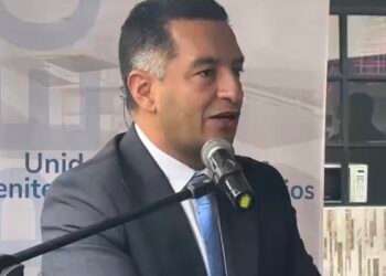 Colombia ordena bloqueo de señal celular en cárceles tras denuncias de El Salvador por extorsiones y estafas