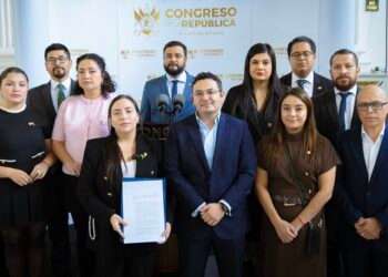 Guatemala: diputados oficialistas presenta querella penal contra la excandidata presidencial Sandra Torres