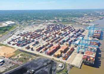 Contralor de Panamá dice que fallo judicial contra empresa china que administra puertos es un gran triunfo para el país