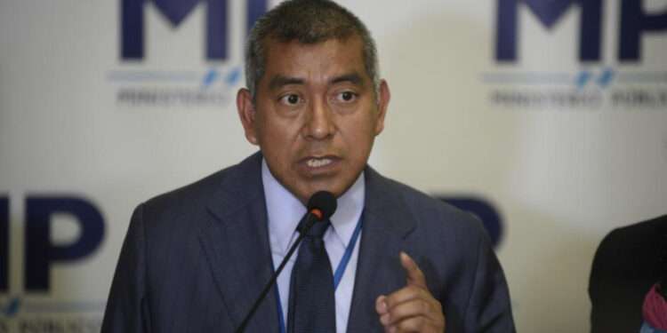 Juzgado de Guatemala cita al jefe de la Fiscalía contra la Impunidad en medio de tensión institucional con el presidente