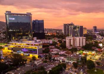 Actividad económica de Centroamérica crece 3.24 % en octubre, pero pierde dinamismo