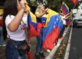 La paradoja venezolana: el ataque estadounidense es una violación del derecho internacional que llena de esperanza a muchos venezolanos