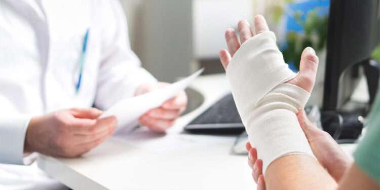 El Salvador detecta falsificación de incapacidades médicas: alarma ante fraudes institucionales y laborales