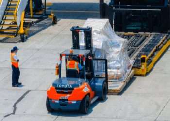 Exportaciones de Centroamérica repuntan con fuerza en 2025, impulsadas por Panamá y Nicaragua