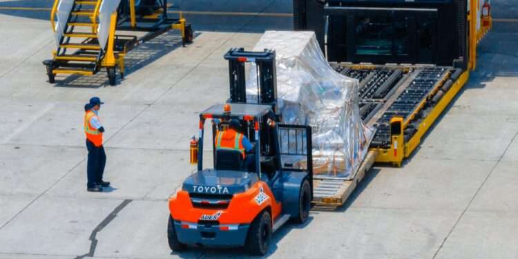 Exportaciones de Centroamérica repuntan con fuerza en 2025, impulsadas por Panamá y Nicaragua