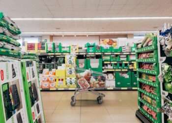 Nueve de cada 10 empresas en la región prevé crecimiento en ventas en 2026, pese a mayores riesgos operativos