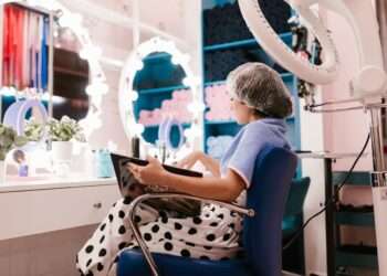 Microempresas de hogares crecen 13.5 % en Costa Rica y rozan el medio millón en 2025