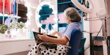 Microempresas de hogares crecen 13.5 % en Costa Rica y rozan el medio millón en 2025