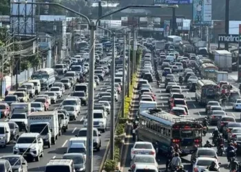 Empresarios guatemaltecos urgen solución vial ante colapso del tráfico en el área metropolitana