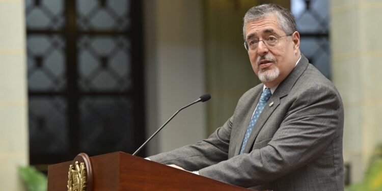 Presidente guatemalteco dice Consuelo Porras no ha encontrado apoyo en postulaciones: “No sé qué va a hacer de su vida”