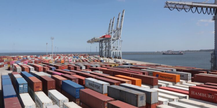 Costa Rica y El Salvador lideran el comercio regional: más de la mitad de sus exportaciones se quedan en Centroamérica