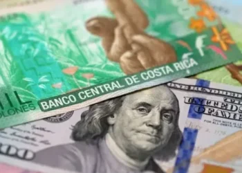 Dólar cae a su nivel más bajo desde 2017 en Costa Rica, economistas prevén más presión a la baja