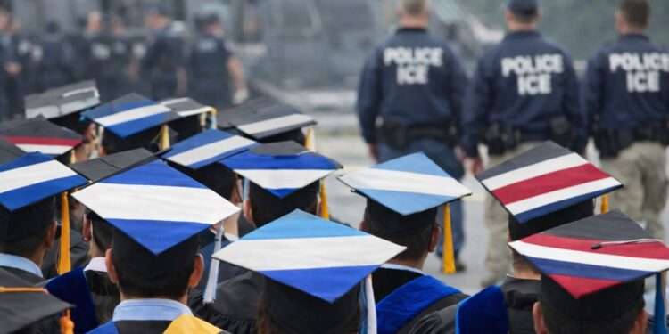 El 39% de los estudiantes de secundaria indocumentados en EEUU son centroamericanos y su futuro es incierto