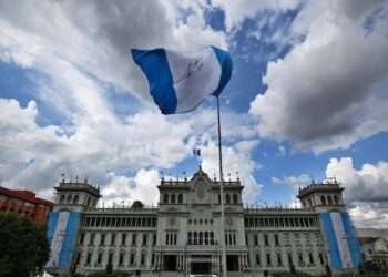 EEUU advierte sobre “influencia maligna” de China en inversiones en Guatemala y elogia relaciones con Taiwán