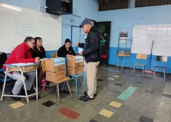 Costa Rica abre sus juntas electorales con normalidad y civismo, según observadores de OEA