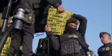 Presidente de Guatemala destaca incautación de casi 5 toneladas de cocaína en enero y advierte que ofensiva apenas comienza