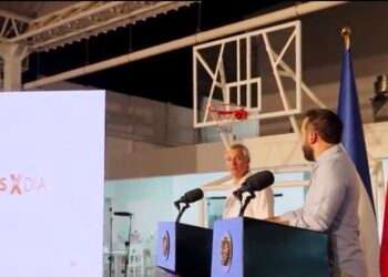 Bukele inaugura 70 escuelas renovadas antes del inicio del año escolar 2026 en El Salvador