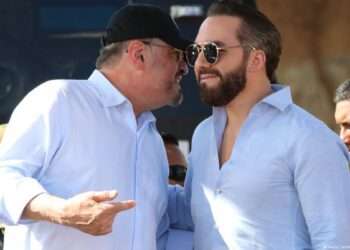 Nayib Bukele corre a felicitar a Laura Fernández y la llama presidenta electa de Costa Rica