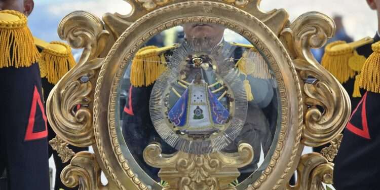 Hondureños celebran este 3 de febrero a la Virgen de Suyapa con masivas peregrinaciones