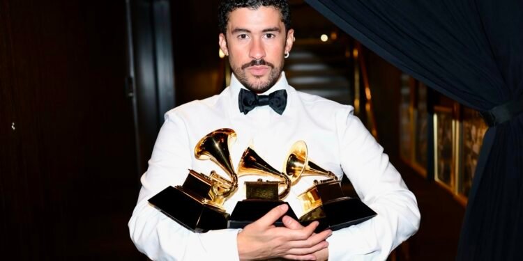 El cantautor panameño Rubén Blades felicita a Bad Bunny por su Grammy histórico y celebra su impacto cultural latino