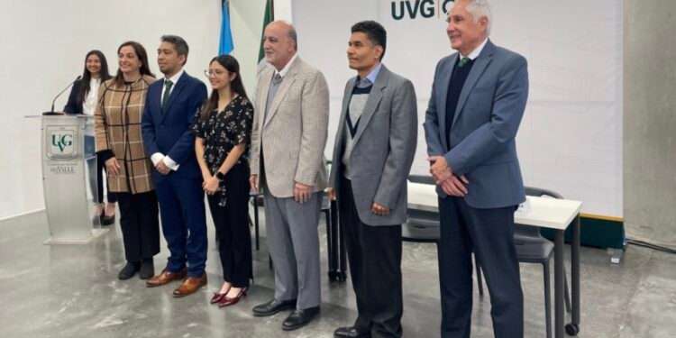 Guatemala impulsa el satélite Quetzal-2: universidad firma contrato para su lanzamiento al espacio en 2028