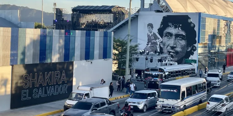 Los conciertos de Shakira generan ocupación hotelera total y alto flujo turístico en El Salvador