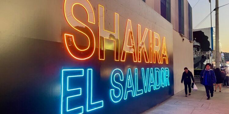 El Salvador vive la cuenta regresiva para la llegada de Shakira y su histórica residencia de cinco conciertos