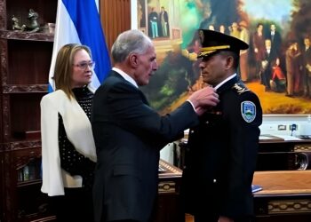 Presidente de Honduras nombra nuevo jefe de la Policía Nacional