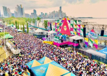 Panamá vive la euforia del Carnaval 2026 con más de 118 mil personas en la Cinta Costera