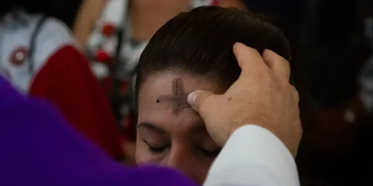Millones de católicos centroamericanos se preparan para comenzar a vivir la Cuaresma con el Miércoles de Ceniza