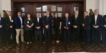 Presidente Nasry Asfura y gremial empresarial acuerdan agilizar exportaciones e importaciones en Honduras