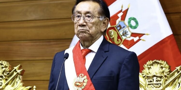 Congreso de Perú nombra a izquierdista Balcázar como presidente interino del país