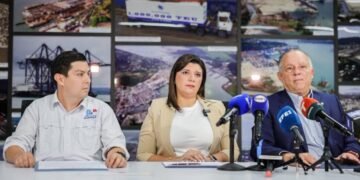 Gobierno de Panamá dice que garantiza estabilidad laboral en puertos de Balboa y Cristóbal tras fallo contra compañía china