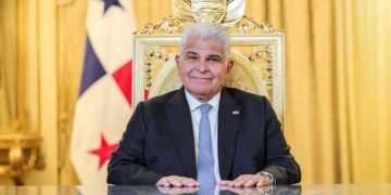 Presidente de Panamá anuncia operadores temporales para los puertos de Balboa y Cristóbal tras fallo contra compañía china