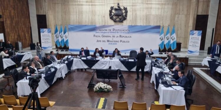 Guatemala: Comisión de Postulación descarta a 11 aspirantes a fiscal general y deja en la carrera a la cuestionada Consuelo Porras y otros funcionarios
