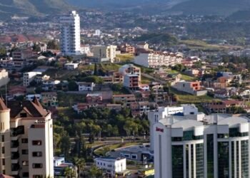 Radar de Competitividad 2025 revela bajo desempeño de Honduras en calidad institucional, capital humano y financiamiento